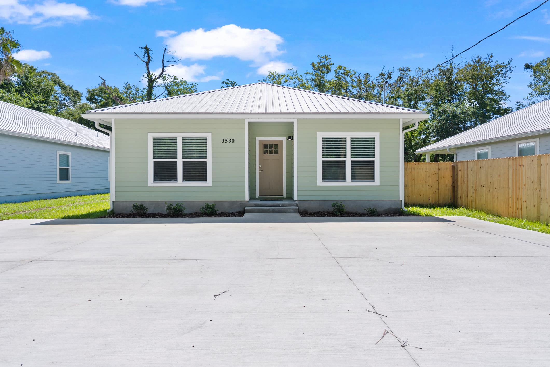 Marvento Homes furnished student pilot housing on Datura Street, minutes from KSGJ in St. Augustine